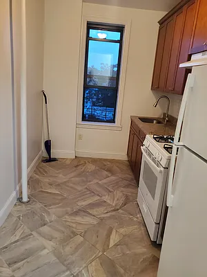 Rented by Mammon Realty Inc | media 7