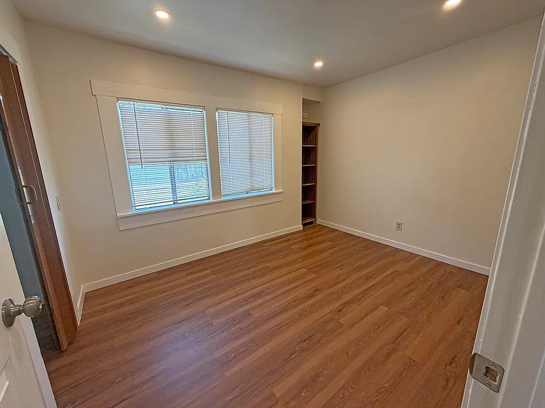 2539 Grande Vista Avenue - 1 — Photo 3