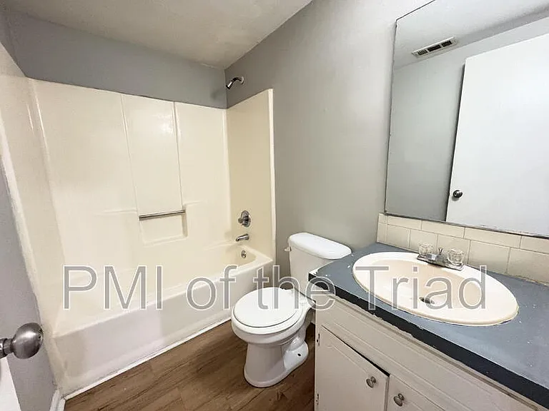1600 Oak Croft Ct #D — Photo 14
