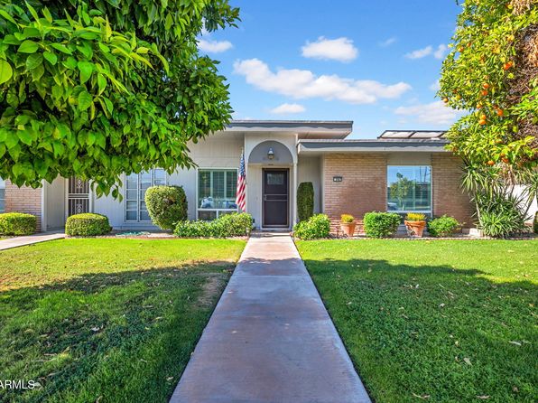 9907 W Hawthorn Dr, Sun City, AZ 85351