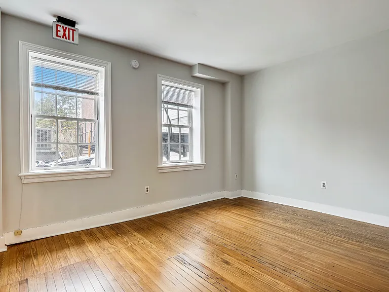 3037-3041 M St NW — Photo 12