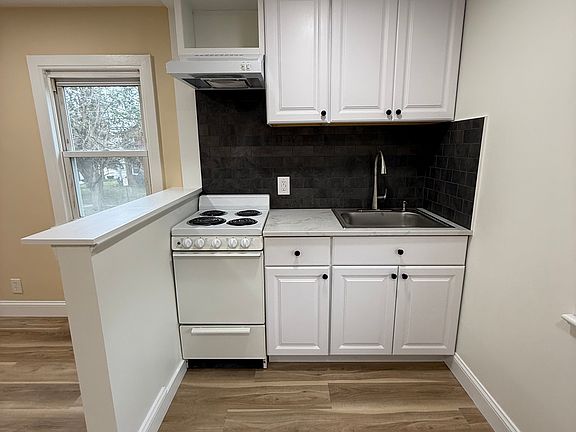 3rd image of 1305 Wilson Ave Floor 2