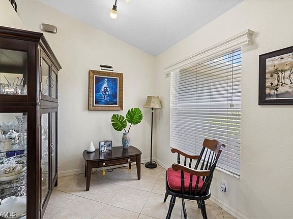 5th image of 1219 SW 31st Ter