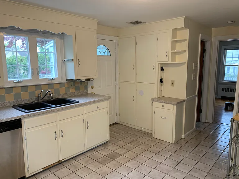 37 Spring Garden St — Photo 20
