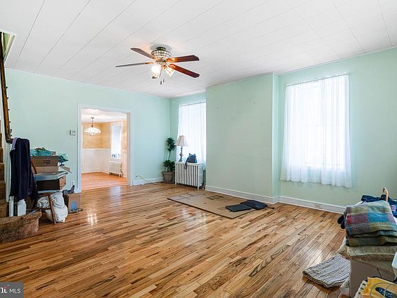 4th image of 354 Ripka St