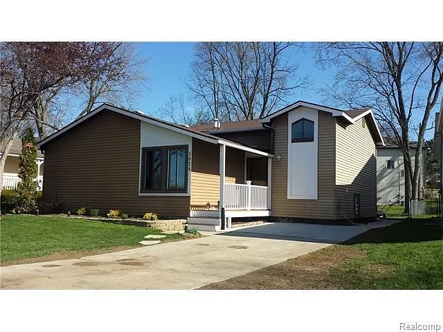 3834 Oak Knoll Rd photo 1
