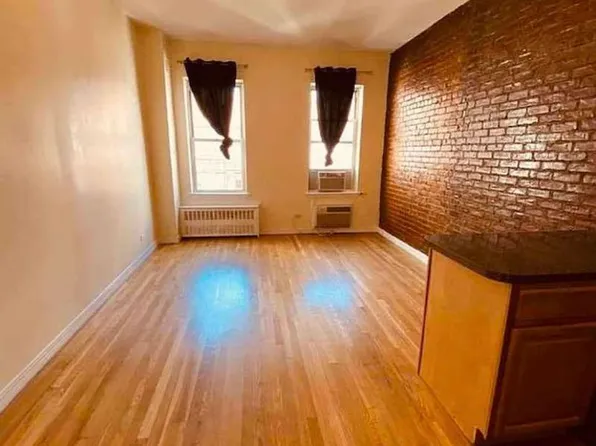 408 East 88th Street image 1 of 6