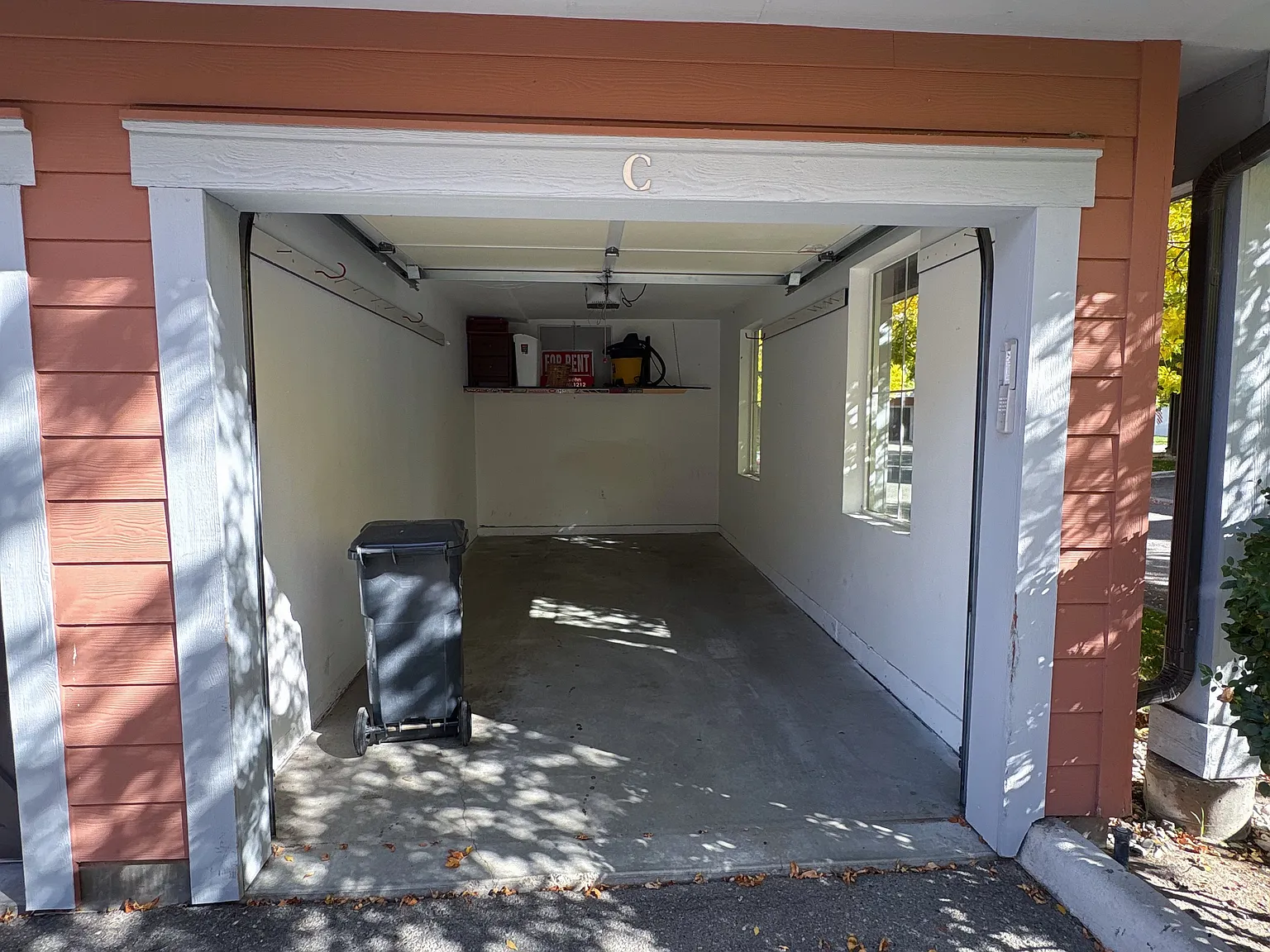 2 bed, 1174 sqft, $2,600 — Photo 3