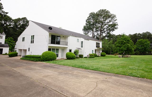 1st image of 1420 Accomac Pl #21