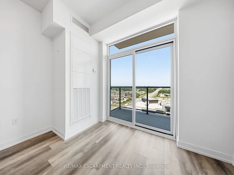 470 Dundas St E #1107 — Photo 18