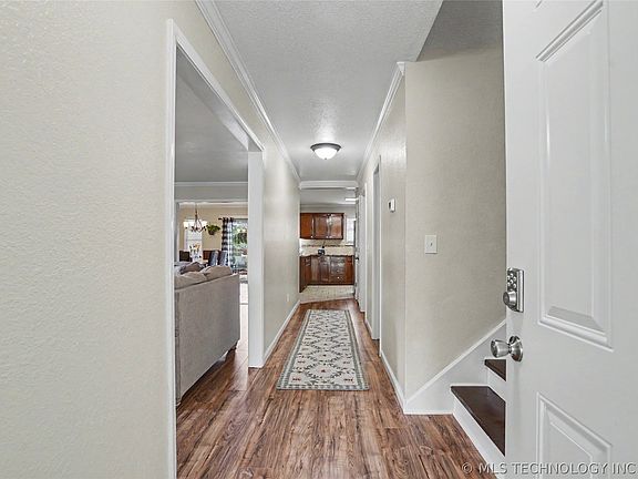 2nd image of 4012 S Narcissus Ave
