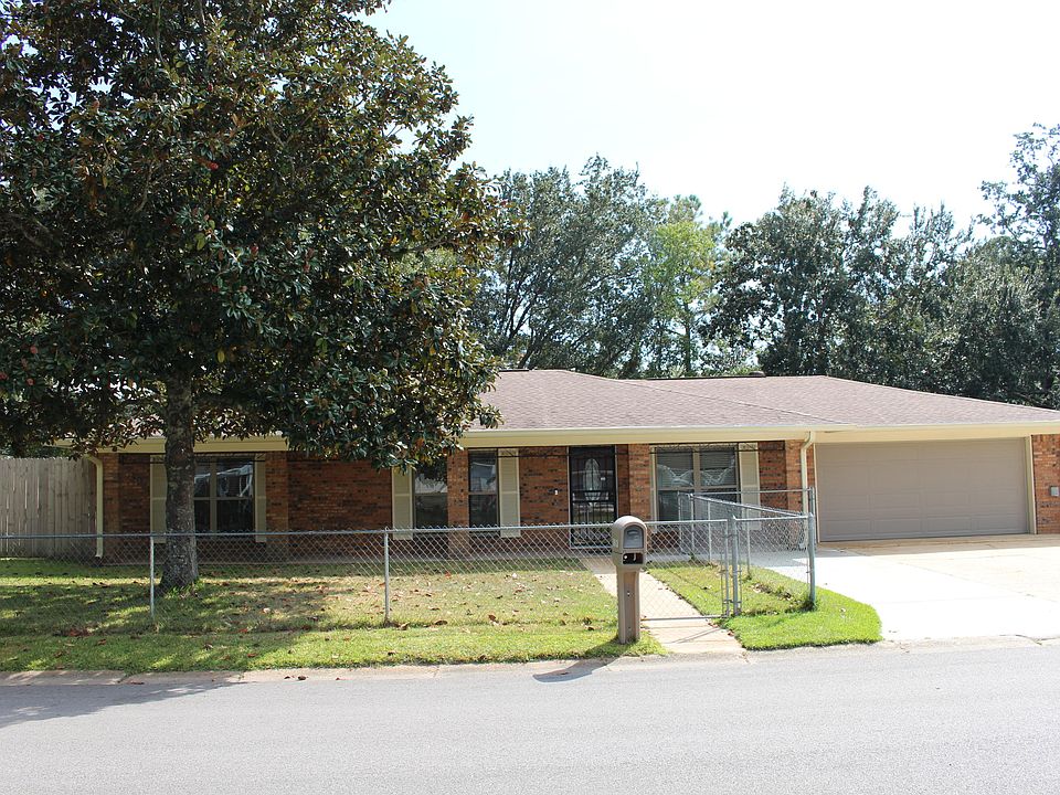 1st image of 103 Arbor Vista Dr