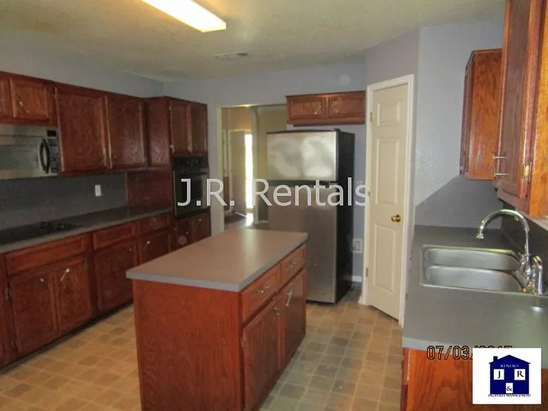 5510 Shawn Dr — Photo 52