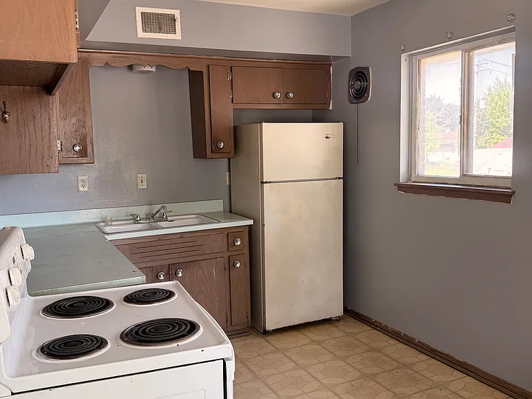 8043 W Appleton Ave #4 — Photo 6
