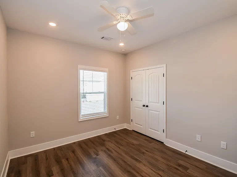 67 Greyfield Dr — Photo 12