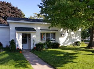 8636 Lake St, Port Austin, MI 48467