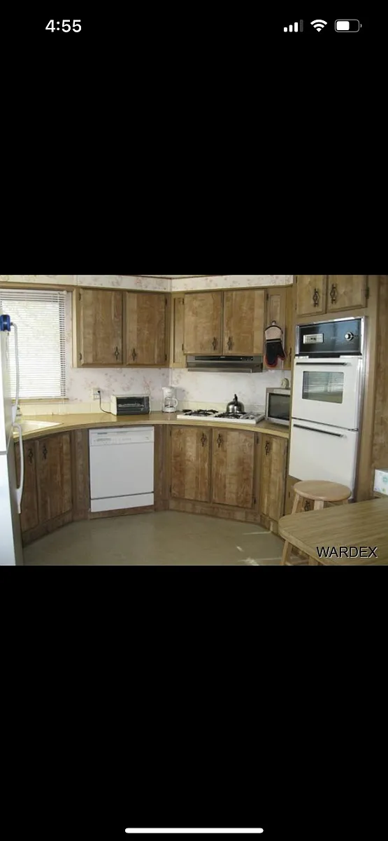 Building Photo - 3681 E Robin Ln