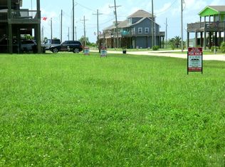 955 Surf Rd, Crystal Beach, TX 77650