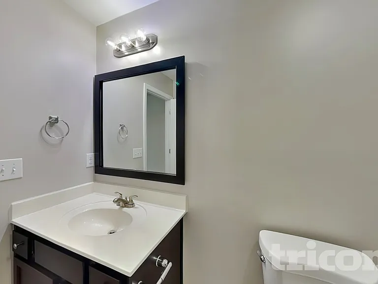 1705 Sawtooth Ct — Photo 12
