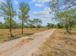 1375 Plant Rd, Luling, TX 78648