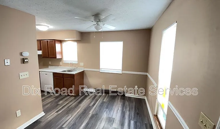 1107 Hunt Ave — Photo 7