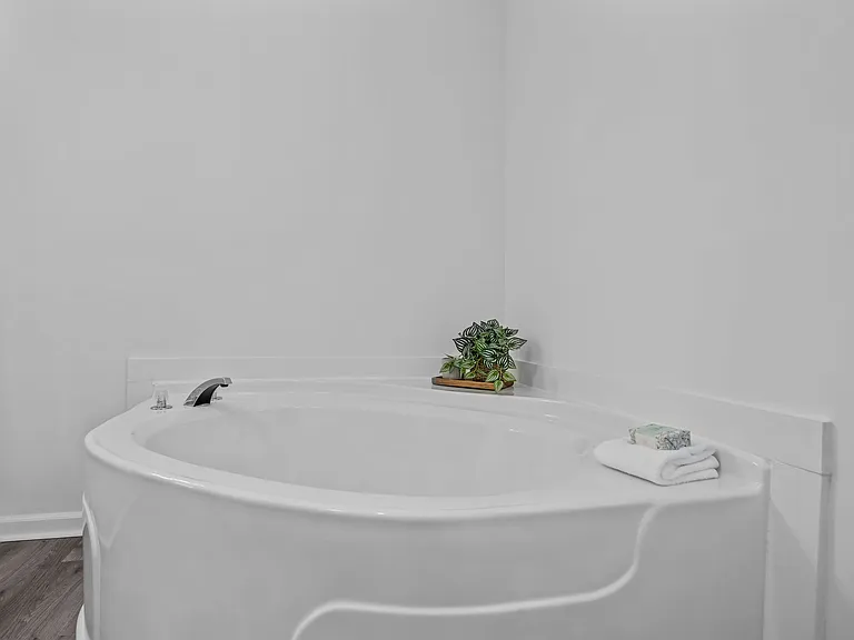 2634 Samuel Ct — Photo 16