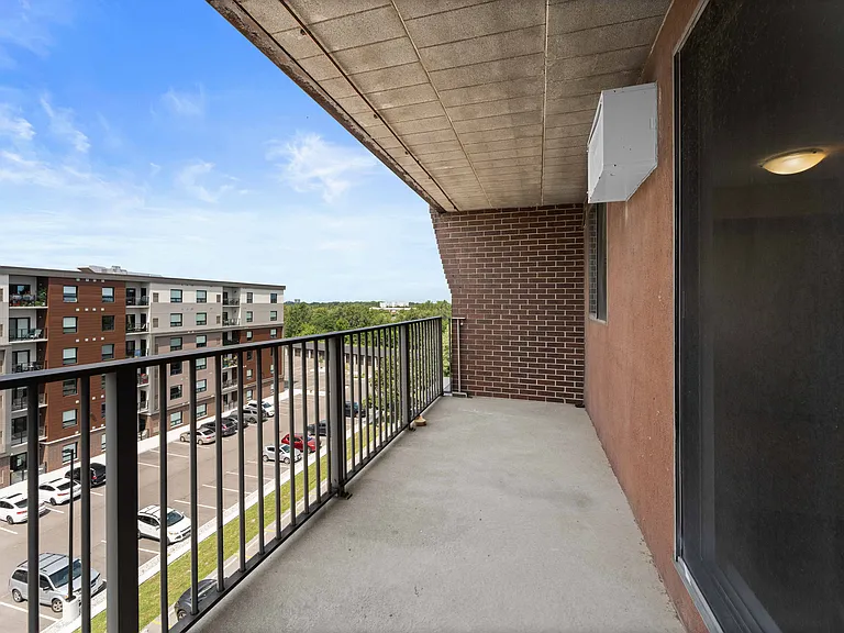 11886 Tecumseh Rd E — Photo 22