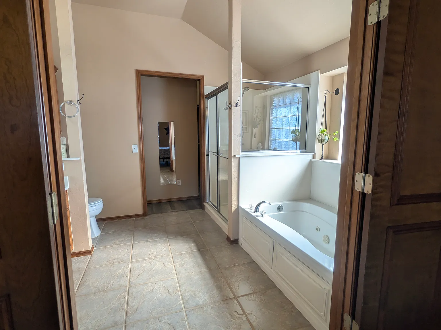 4 bed, 2110 sqft, $2,695 — Photo 3