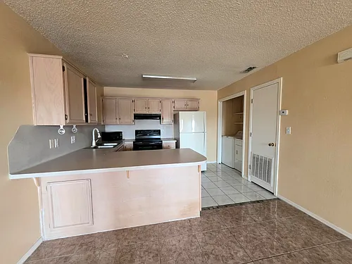 1804 Oasis Ave Photo 1