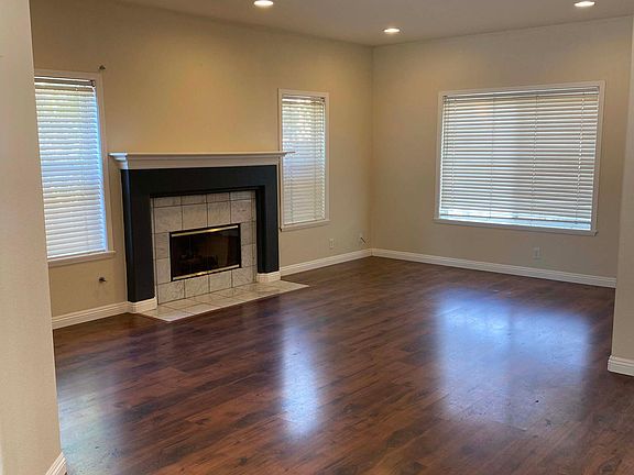 2nd image of 12910 Meadow Glen Way