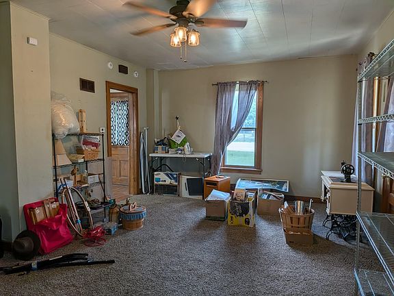 4th image of 445 8th Ave NW