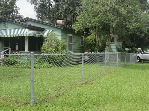 3rd image of 109 N PINE Avenue