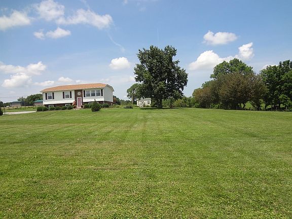 3rd image of 2100 Ecton Rd