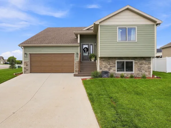 4301 Donegal Way, Rapid City, SD 57702
