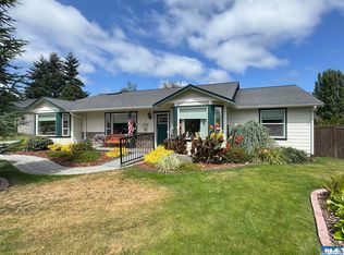 120 Royal Loop, Sequim, WA 98382