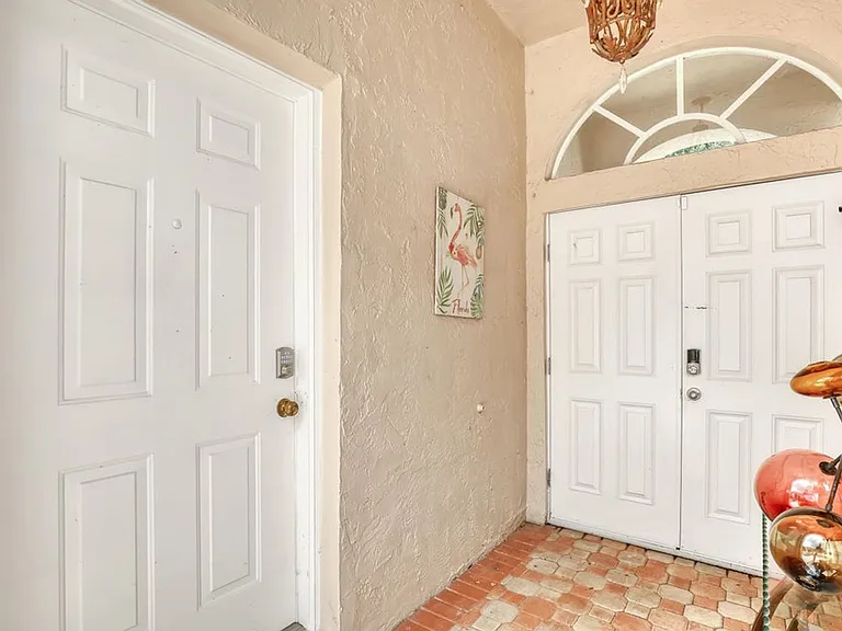 2076 Cezanne Rd — Photo 18