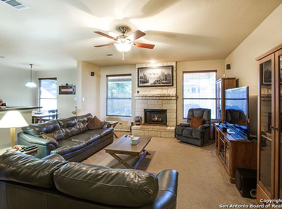 3rd image of 310 Sorenstam Way