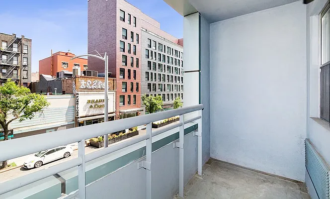 Rented by REAL New York | media 2