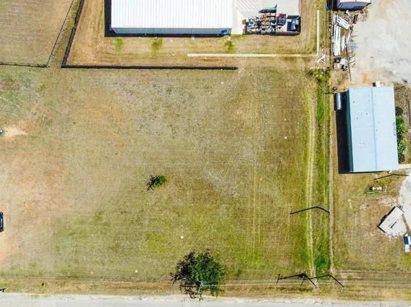 125 Sears St, Lipan, TX 76462