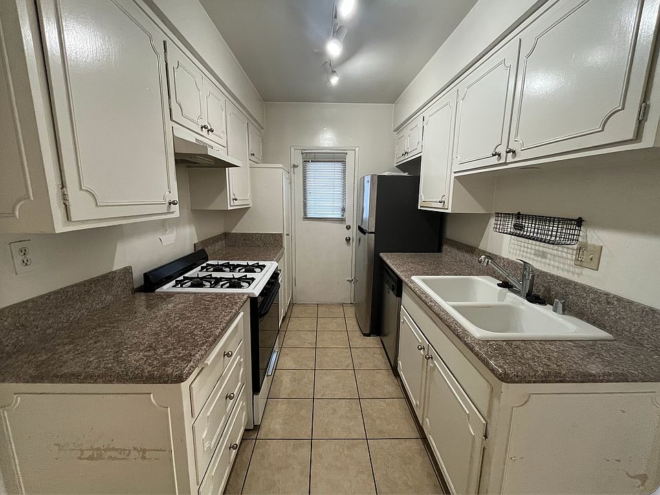 1st image of 1217 Amherst Ave #Am3-8