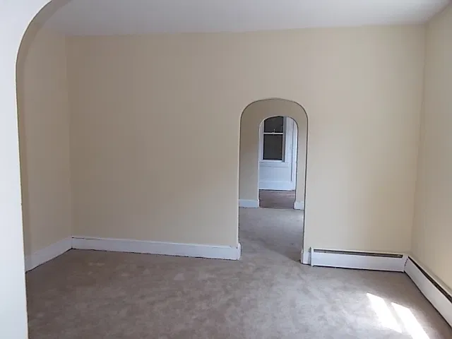 4 bed, 1432 sqft, $1,599 — Photo 3