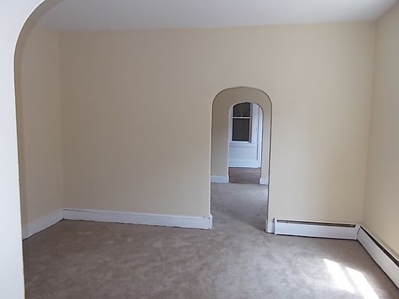 3rd image of 1500 Elmtree St