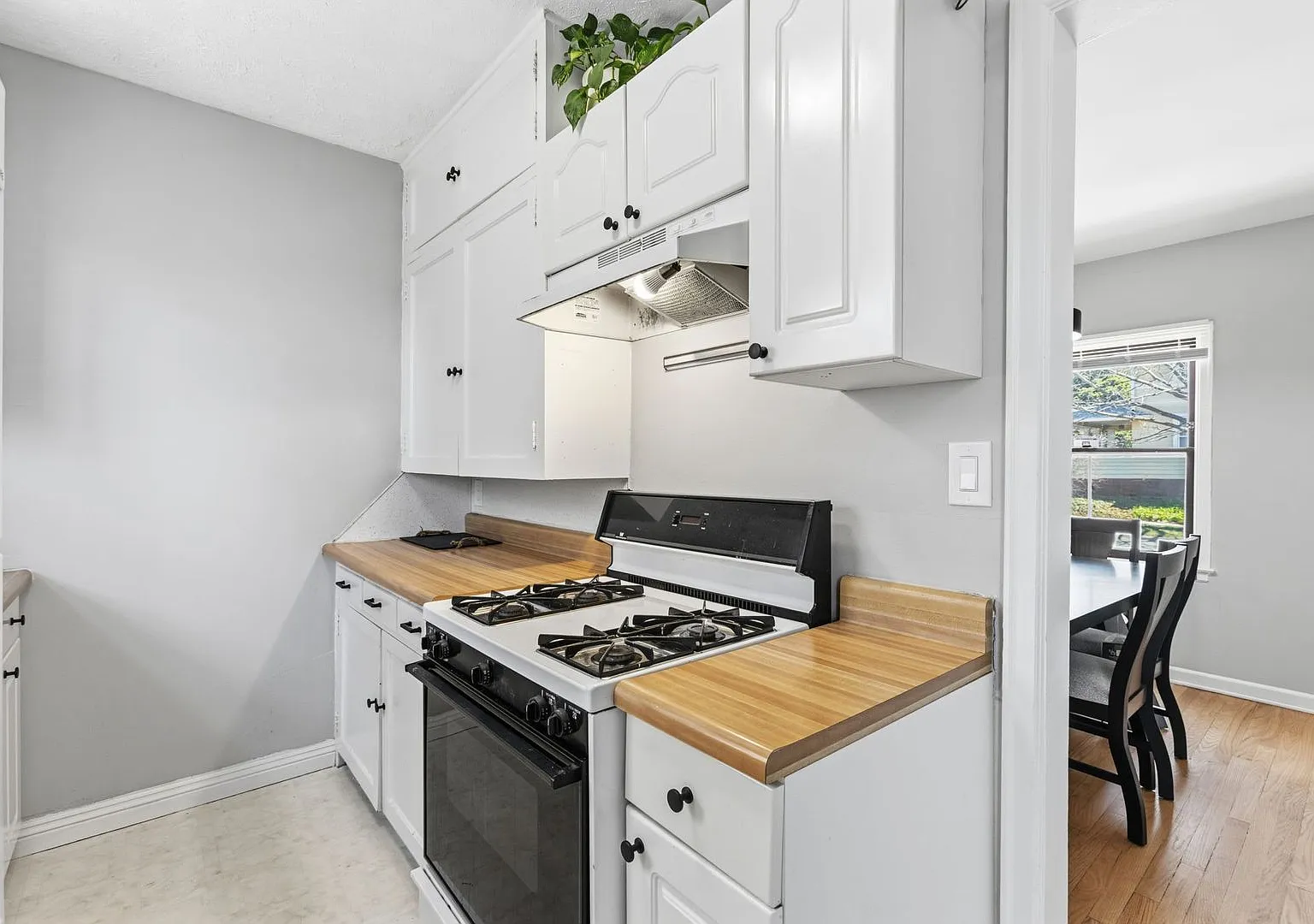 2 Bedroom Duplex Residence in Dundee — Photo 1