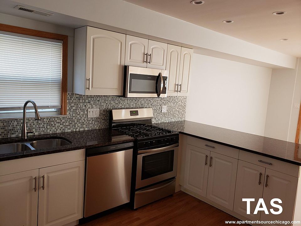 1st image of 1833 N Wolcott Ave #Ch1