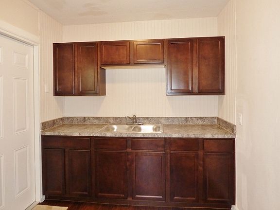 4th image of 7363 Wilder Ave