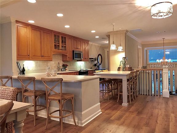 3rd image of 5 Mizzenmast Ct