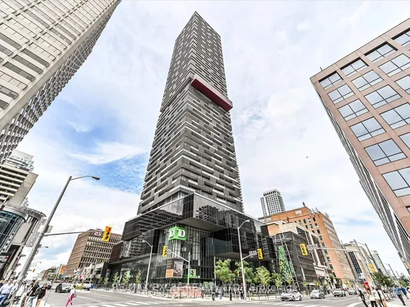 8 Eglinton Ave E, Toronto, ON
