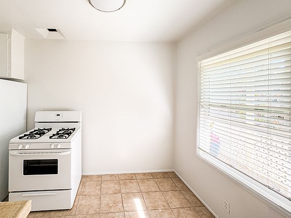 2nd image of 5336 Hermitage Ave #5338-1/2