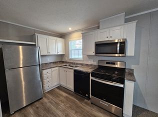 35 Pine Ave #35, Highland, MI 48357