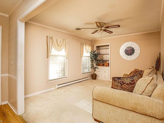 2nd image of 7 Coachman Ct